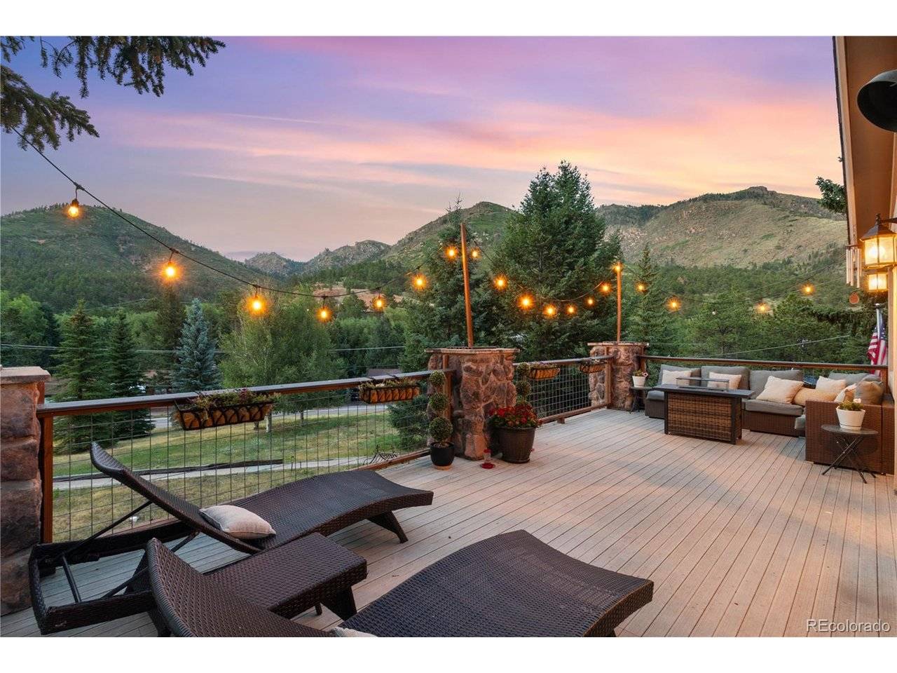 8825 Chipita Park, Cascade, CO 80809