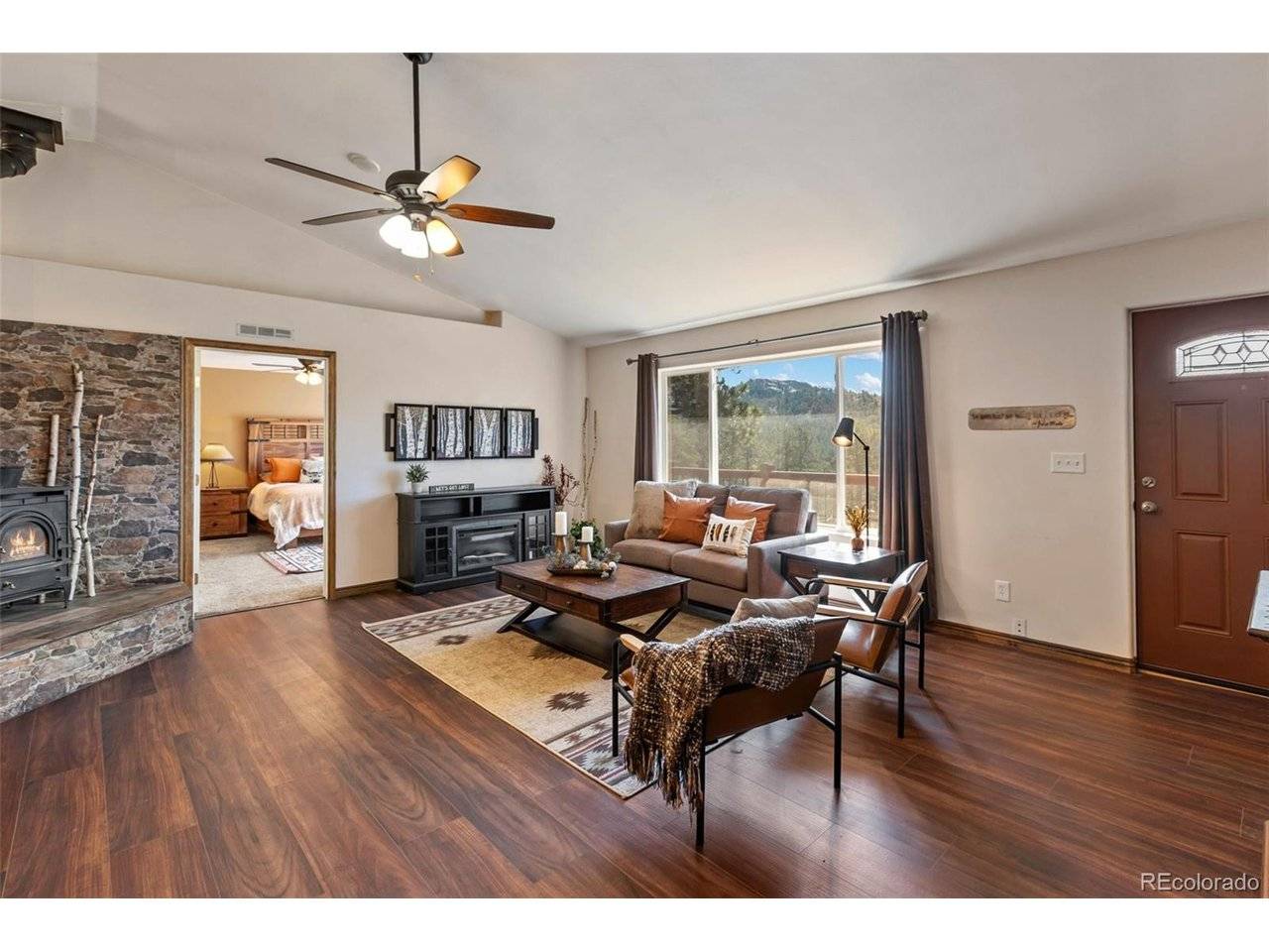 34 Fetlock, Florissant, CO 80816