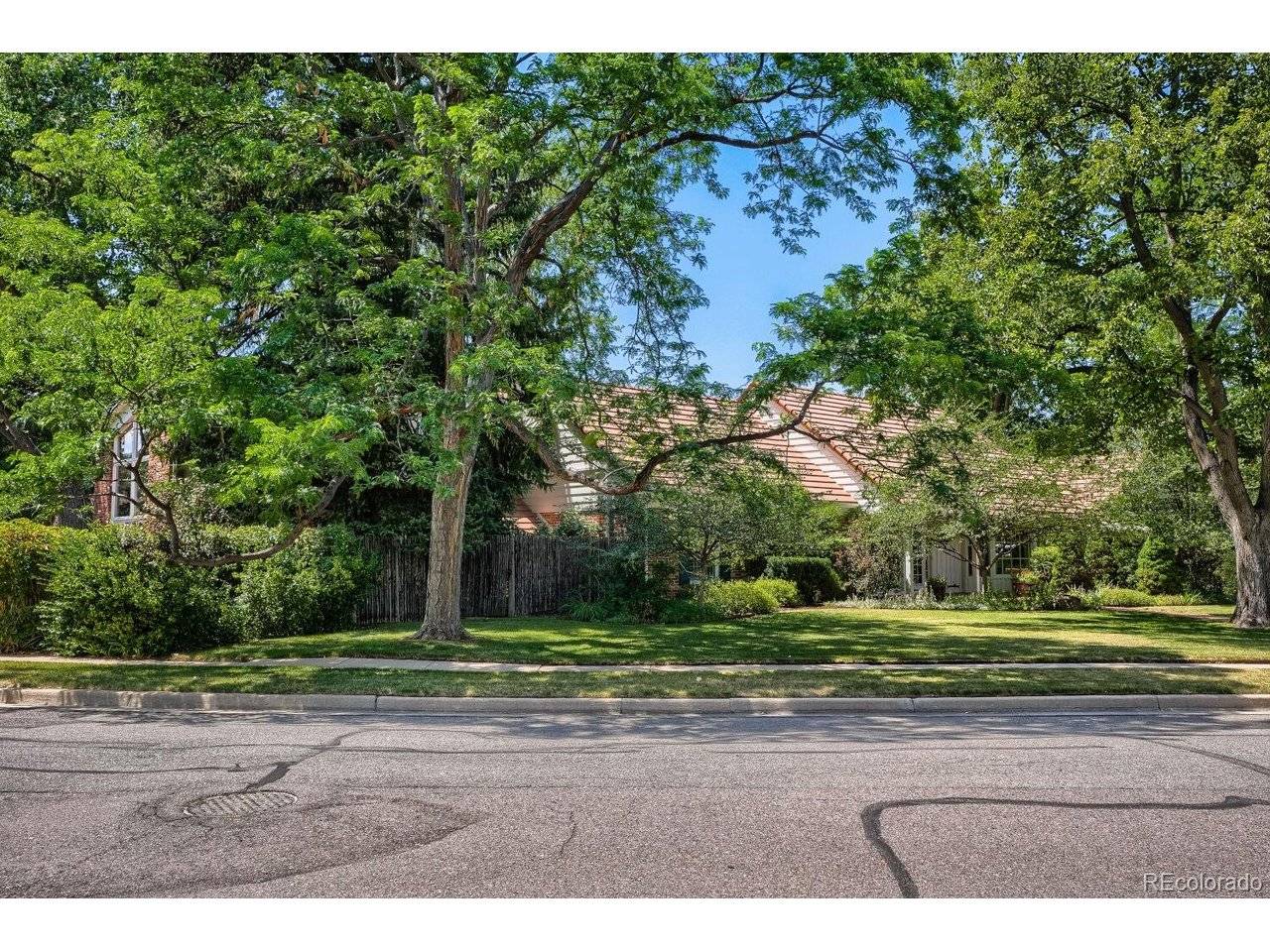 5522 W Lakeridge, Lakewood, CO 80227