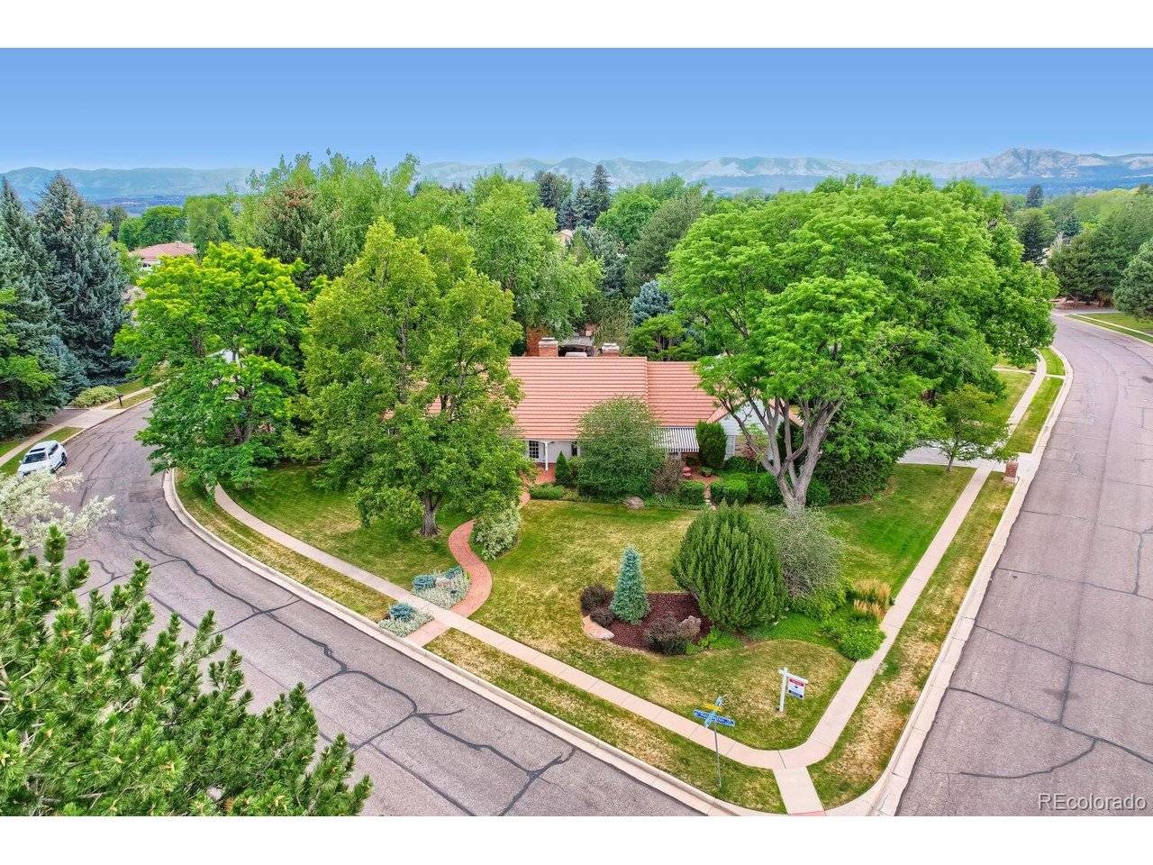 5522 W Lakeridge, Lakewood, CO 80227