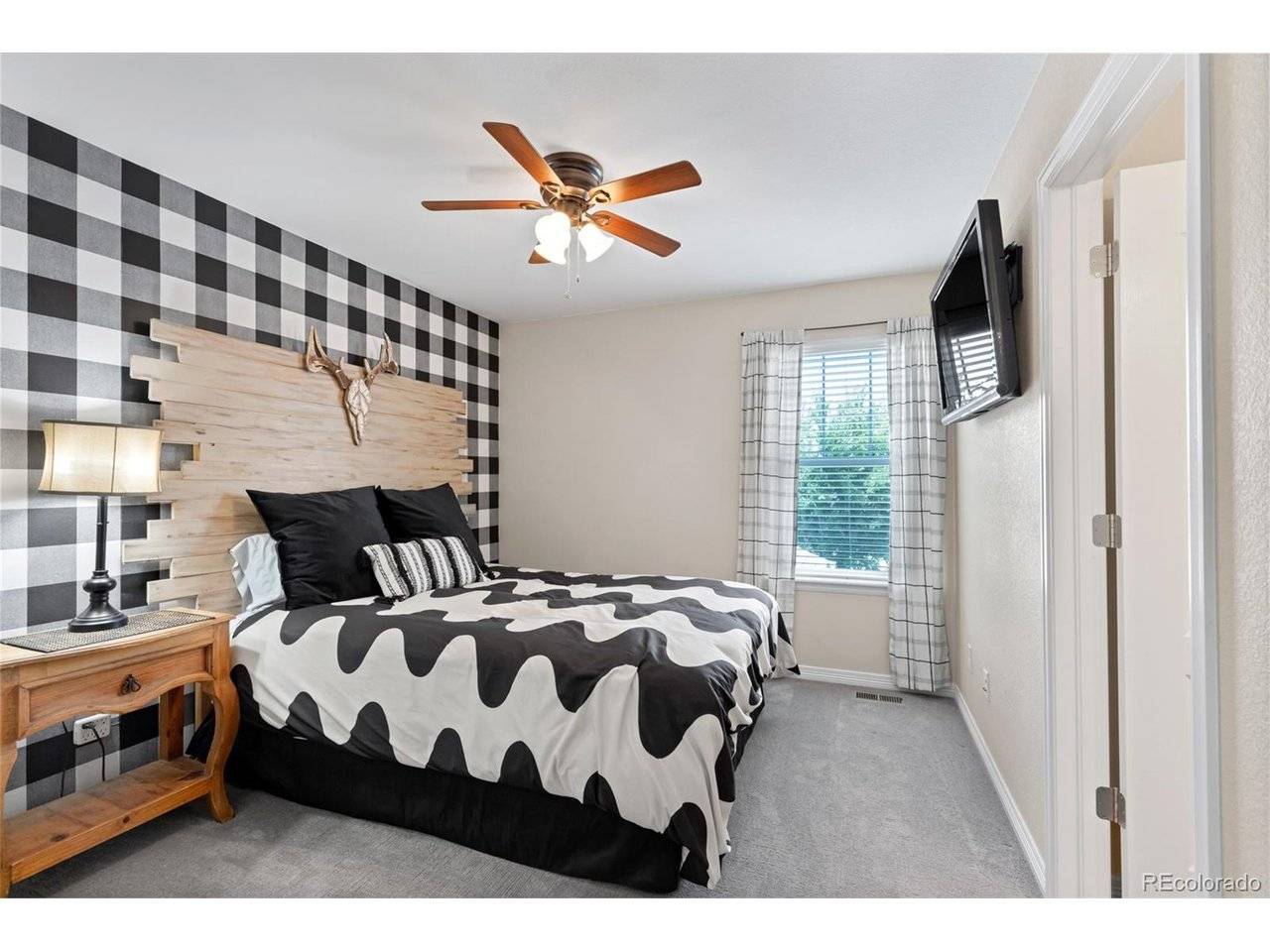 82 S Newbern, Aurora, CO 80018