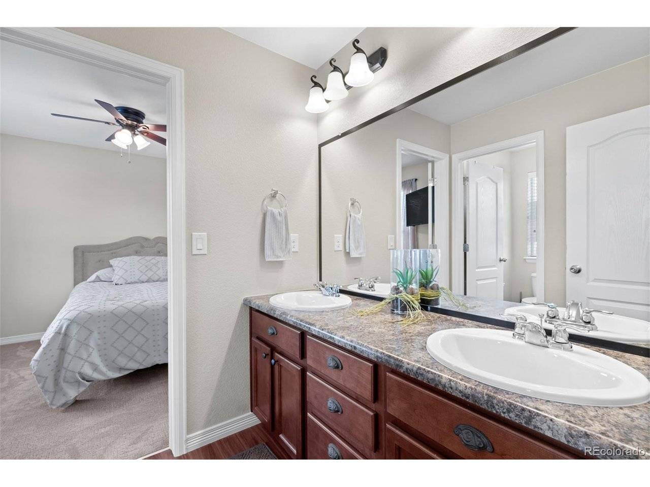 82 S Newbern, Aurora, CO 80018