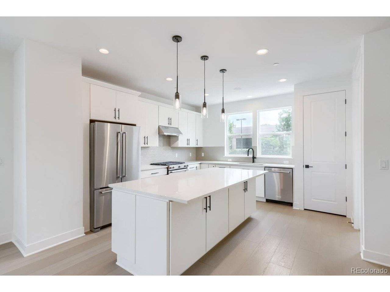 10904 E Hinsdale, Centennial, CO 80112