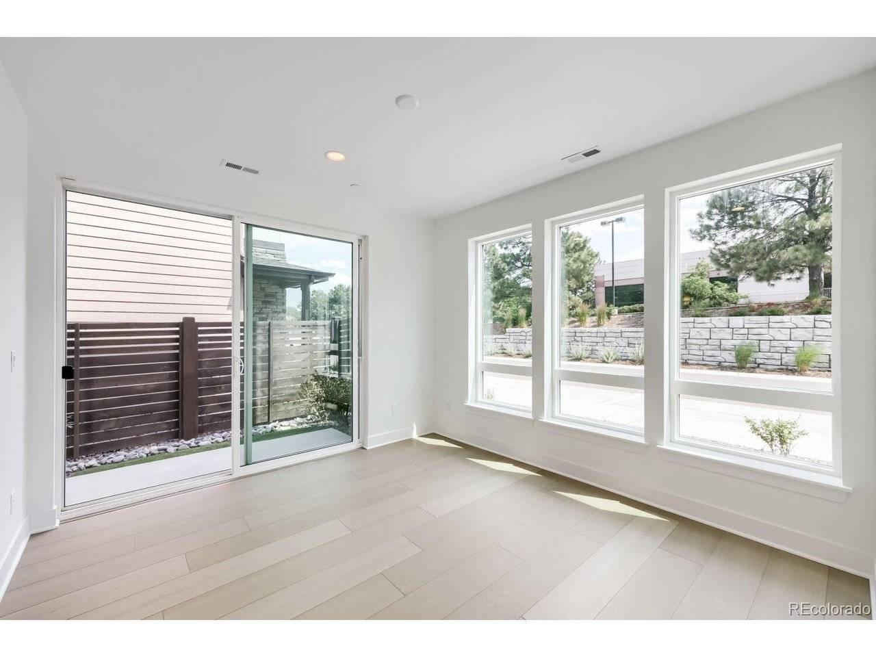 10904 E Hinsdale, Centennial, CO 80112