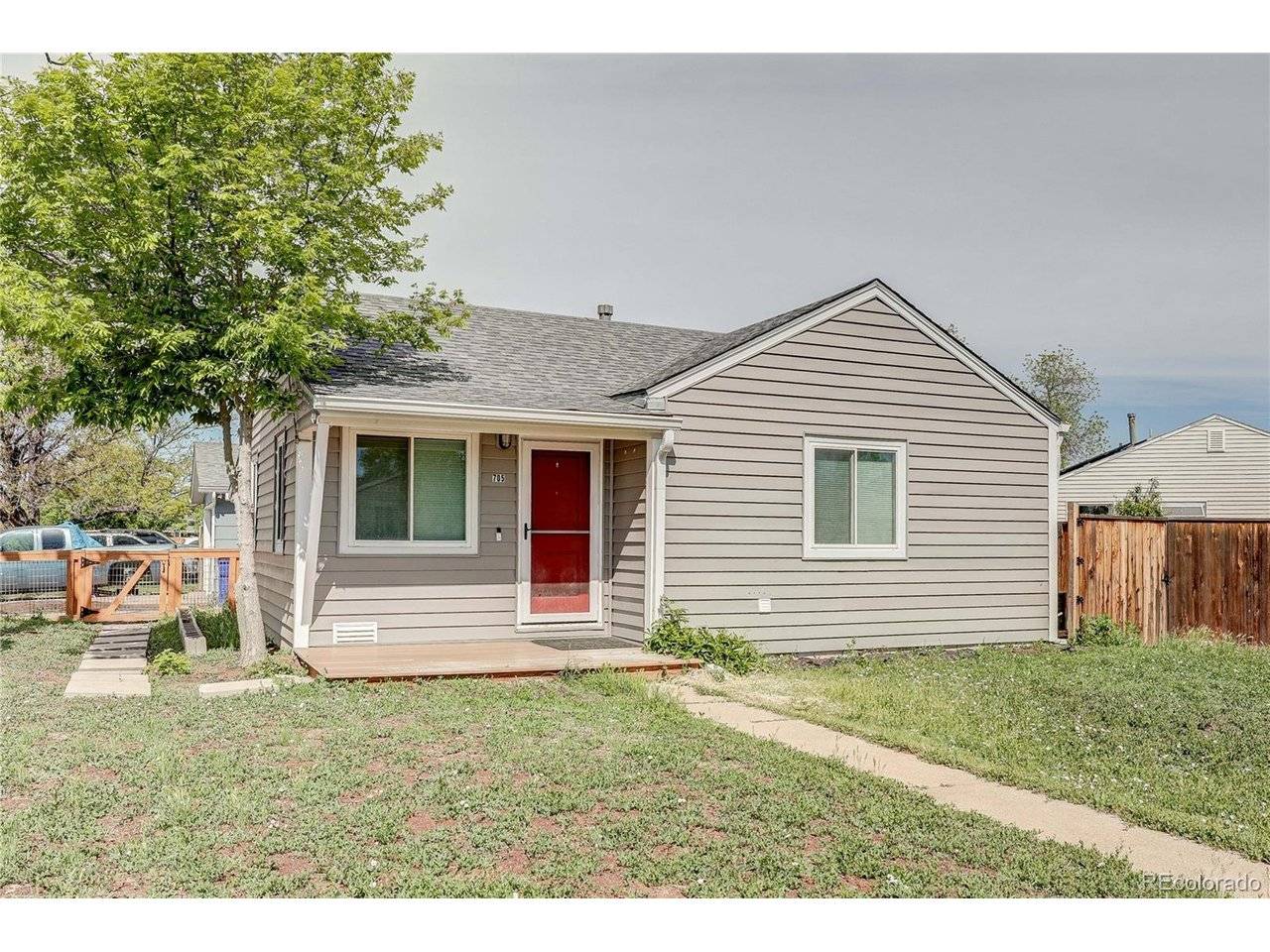 705 Newark, Aurora, CO 80010
