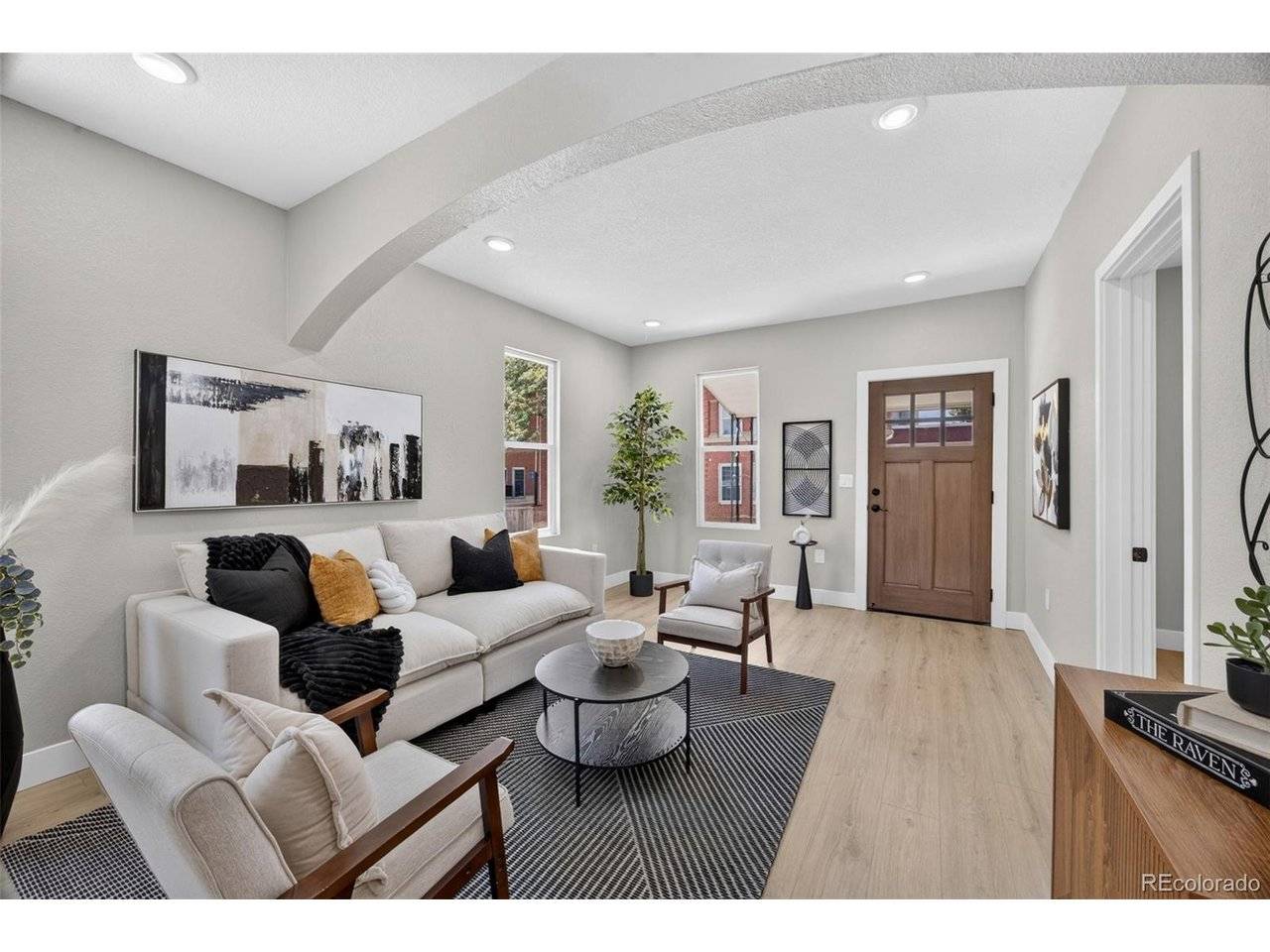 4432 Lincoln, Denver, CO 80216