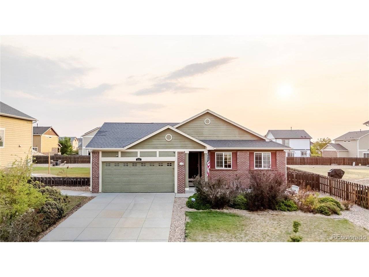 223 S New Castle, Aurora, CO 80018