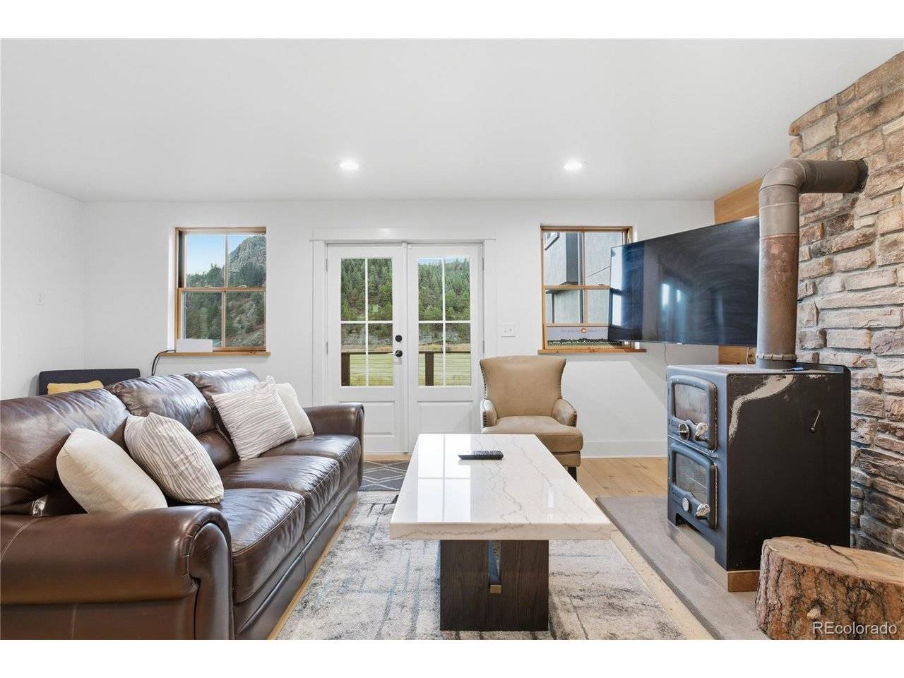 1636 Lakemoor, Florissant, CO 80816