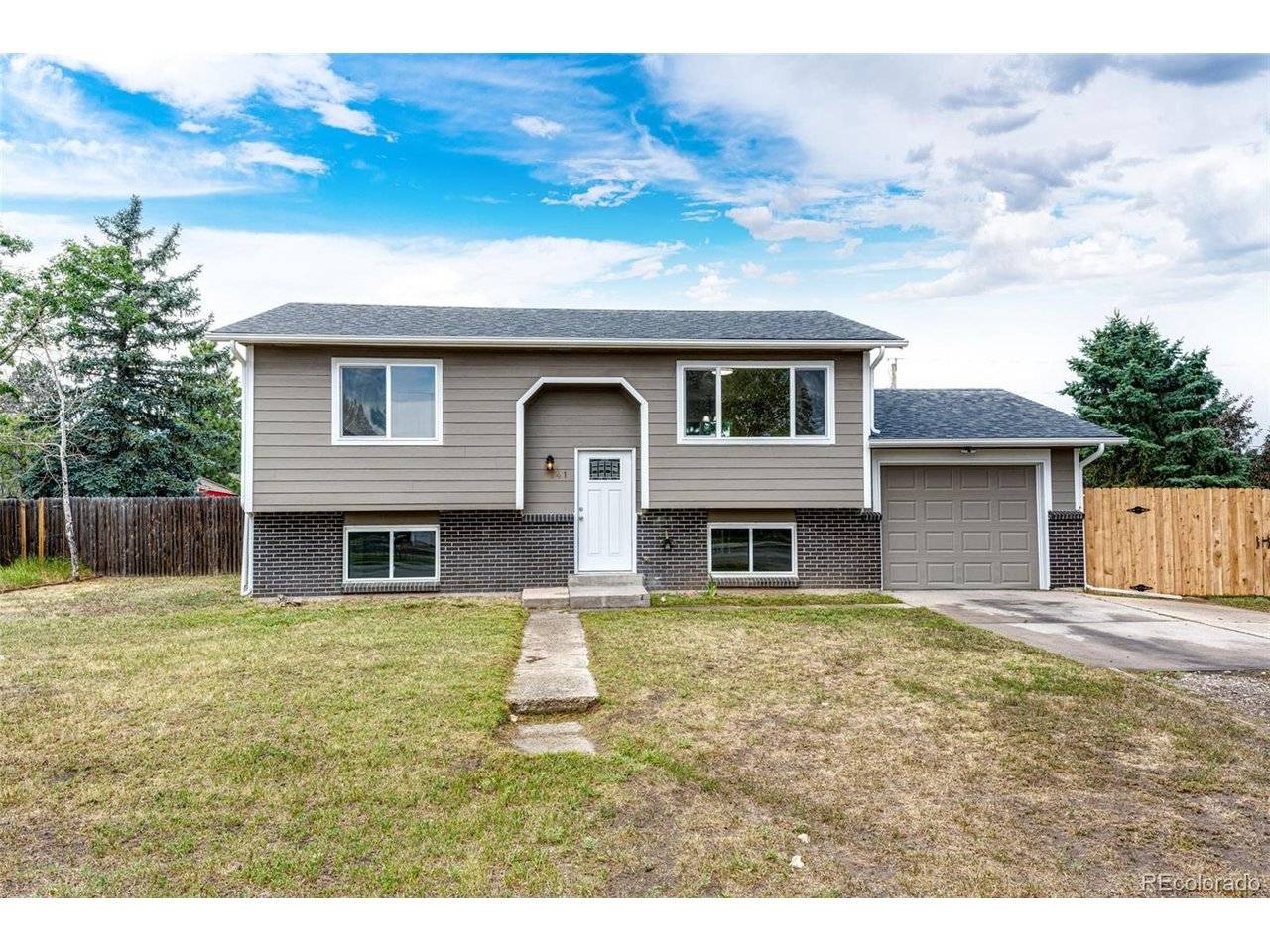 841 S Elbert, Elizabeth, CO 80107