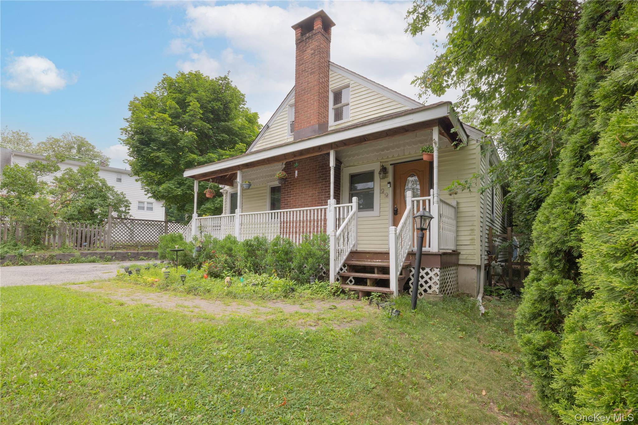 22 W Crooked Hill RD, Pearl River, NY 10965