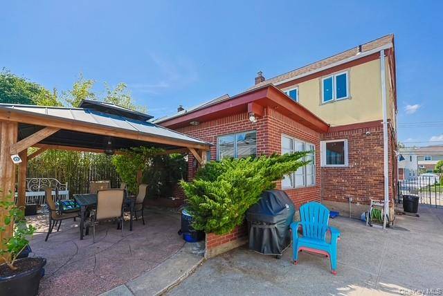 151-46 10th AVE, Whitestone, NY 11357