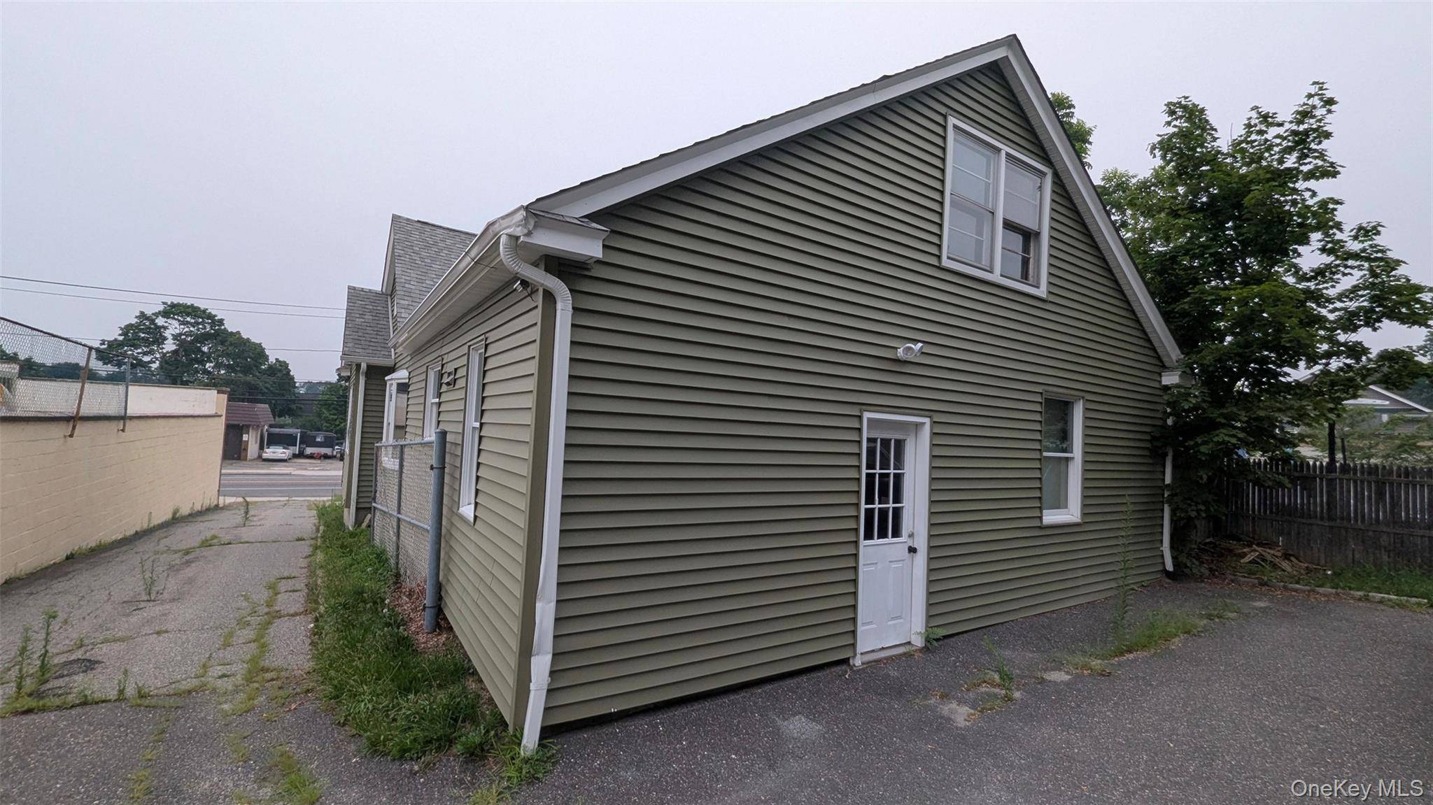 153 W Main ST, Kings Park, NY 11754