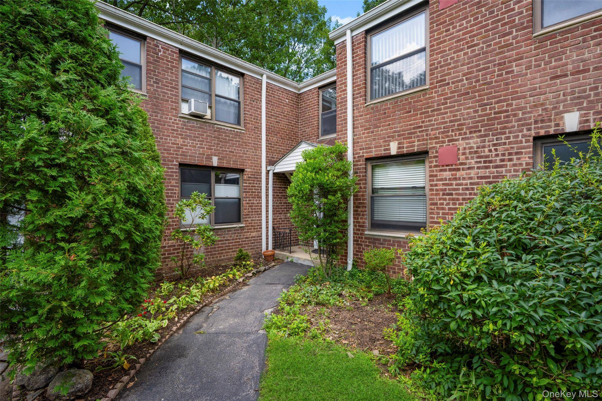 64 Rockledge Road Rockledge #2B, Hartsdale, NY 10530