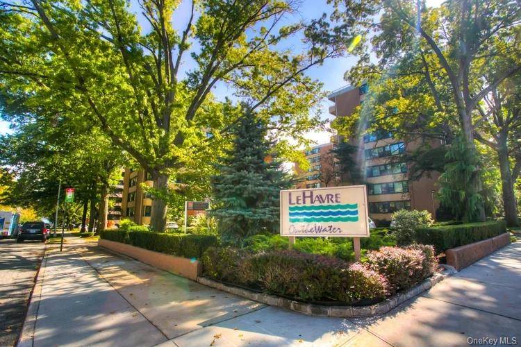 162-30 Powells Cove BLVD #2C, Beechhurst, NY 11357