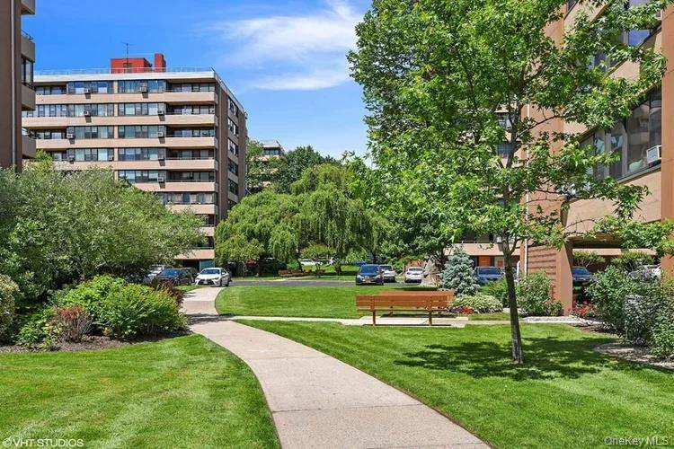 162-30 Powells Cove BLVD #2C, Beechhurst, NY 11357