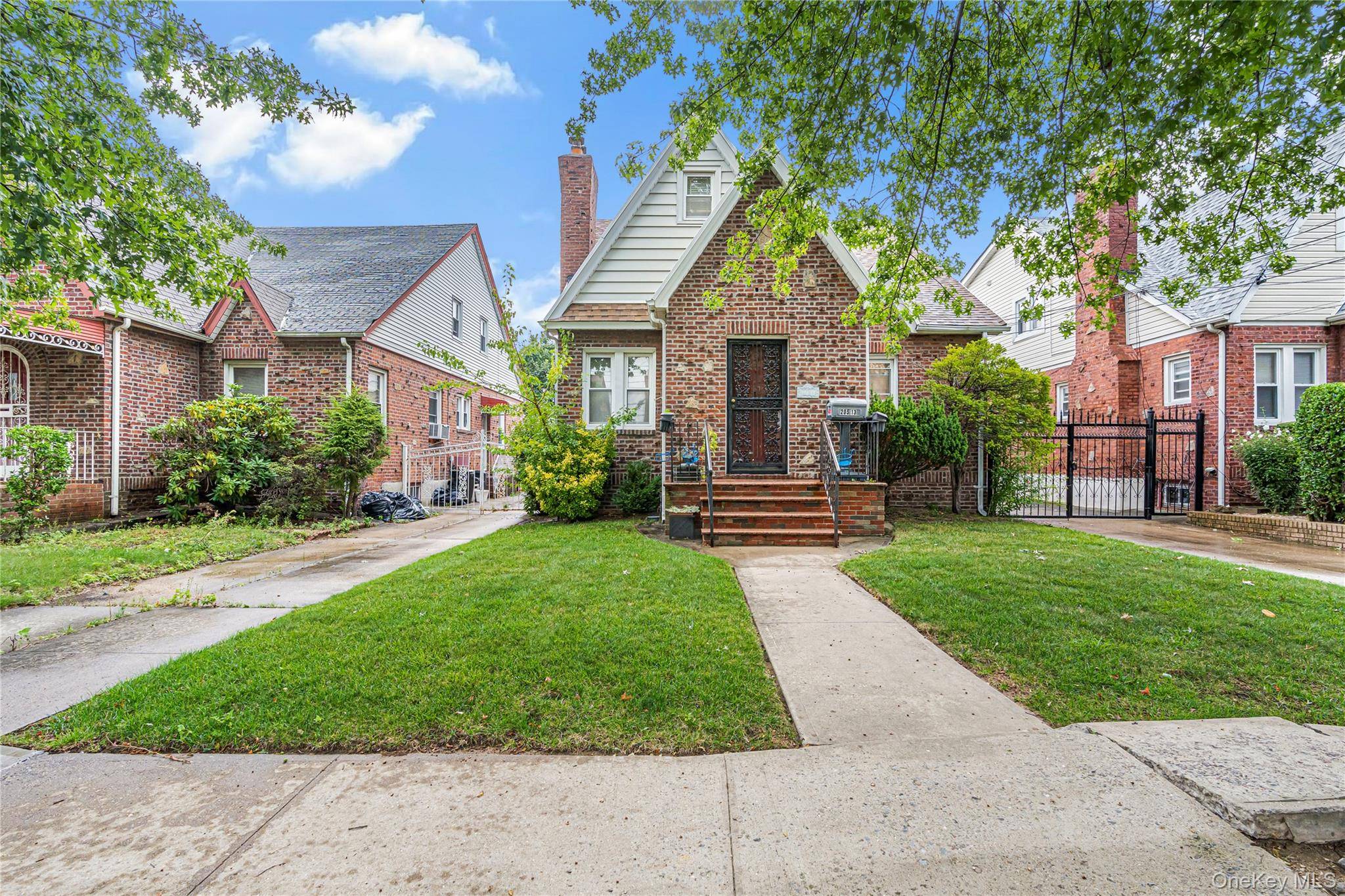 205-13 114th DR, Saint Albans, NY 11412