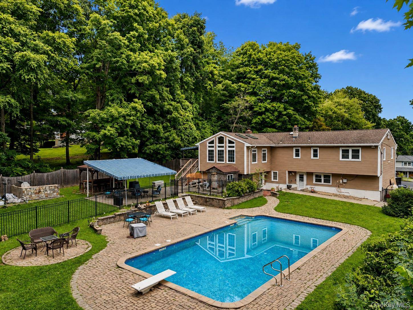 41 Fenwood RD, Mahopac, NY 10541