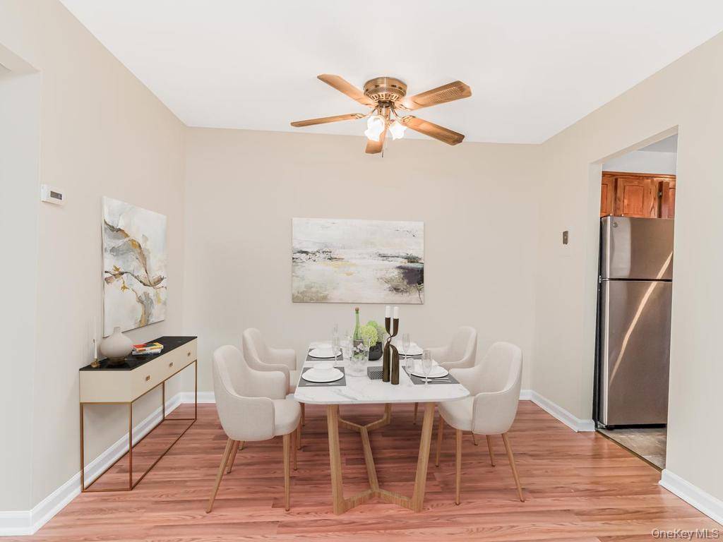 9 Wyndover Woods LN #9-2, White Plains, NY 10603