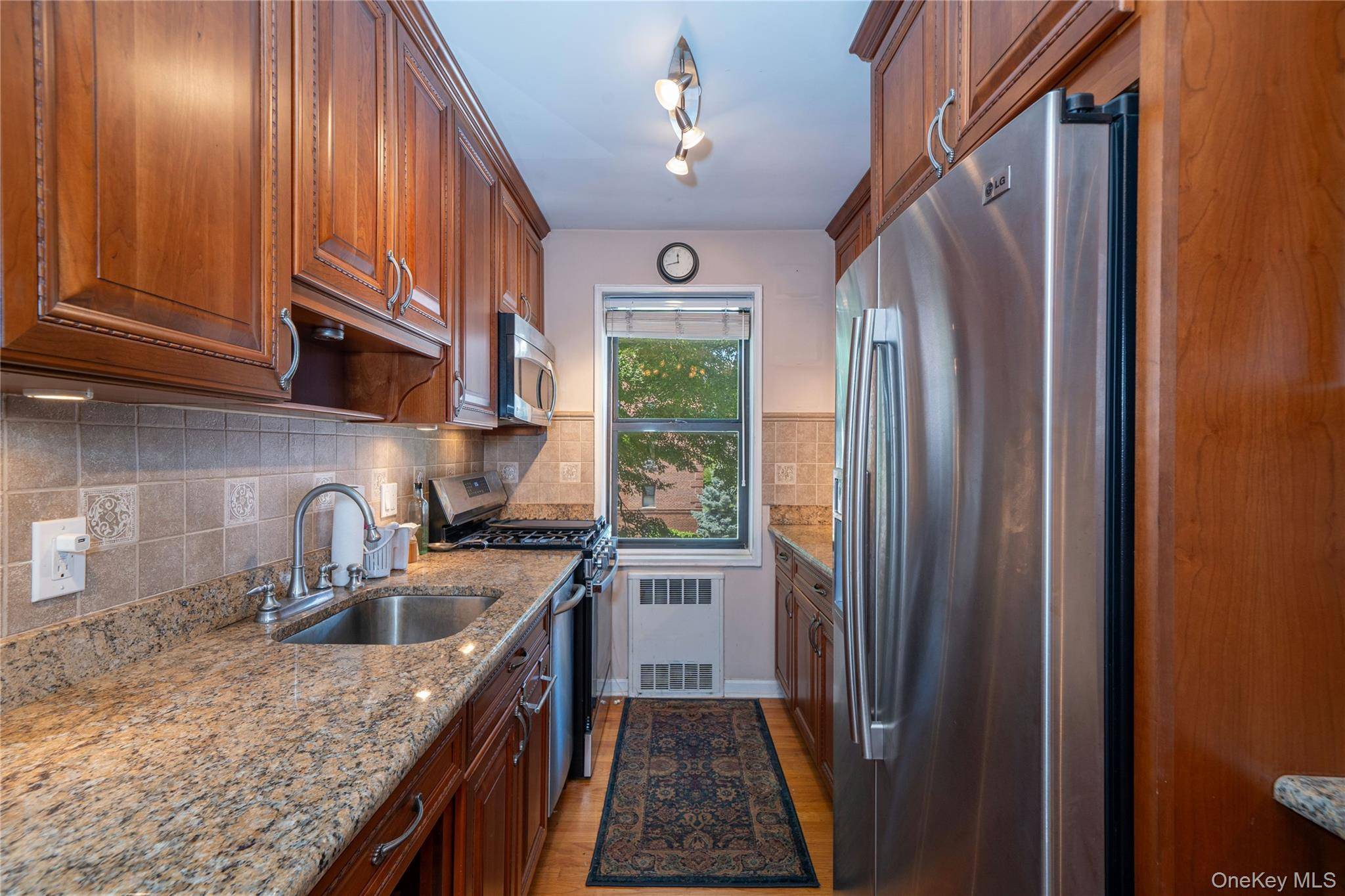 485 E Lincoln AVE #207, Mount Vernon, NY 10552