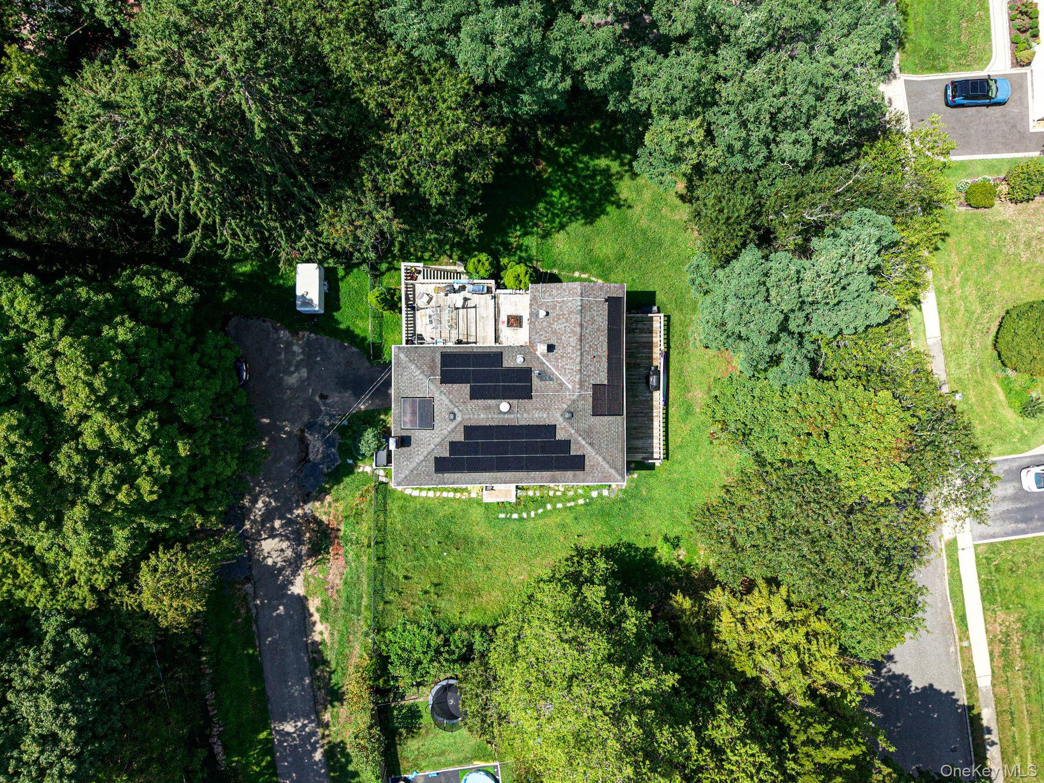 136 Woodhull RD, Huntington, NY 11743