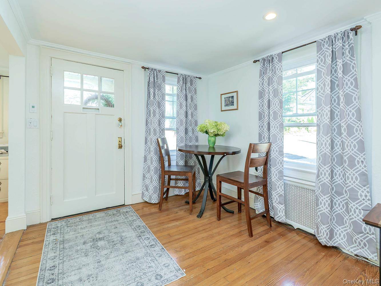 57 Irma AVE, Port Washington, NY 11050