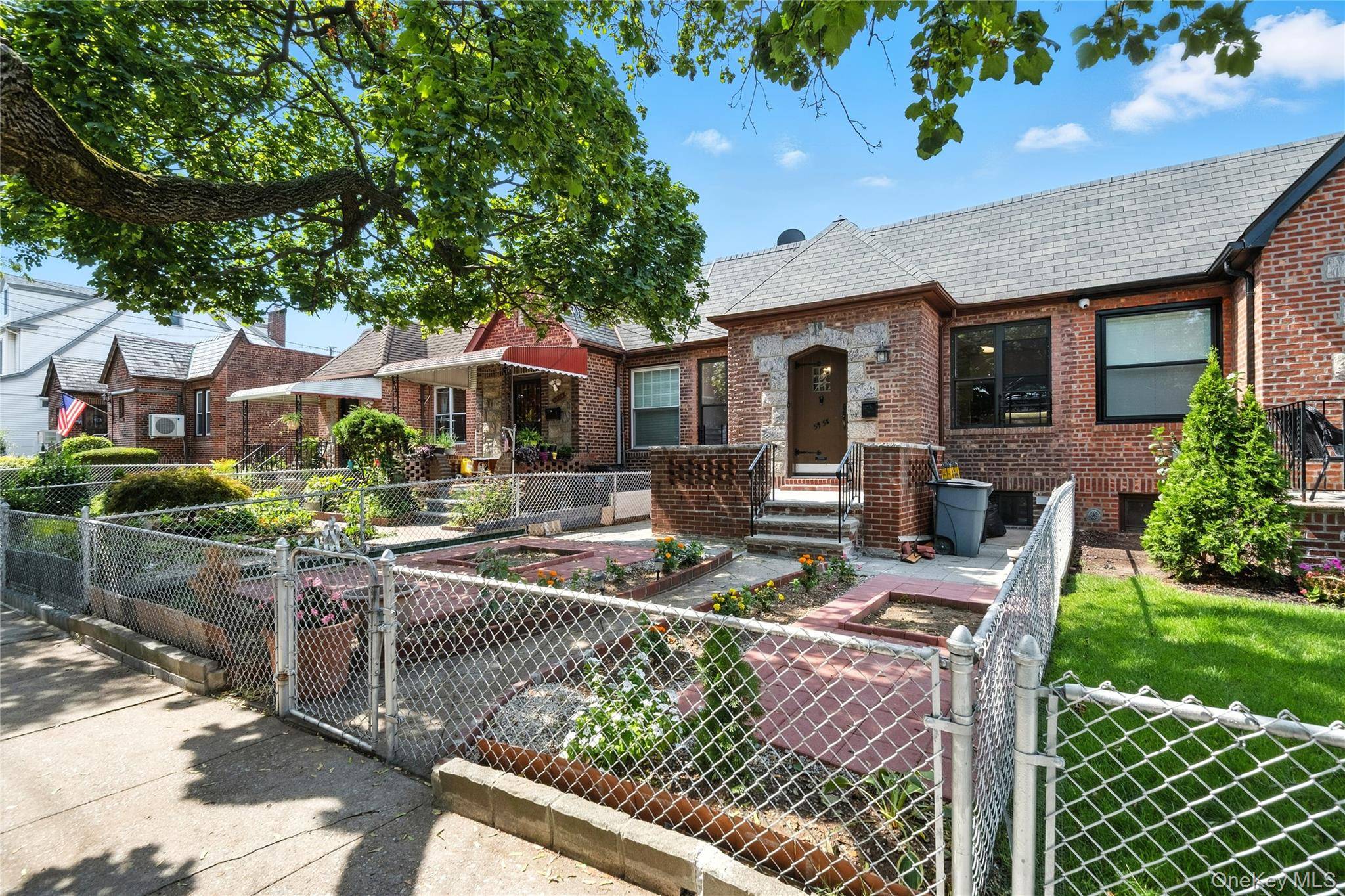 5958 69th PL, Maspeth, NY 11378