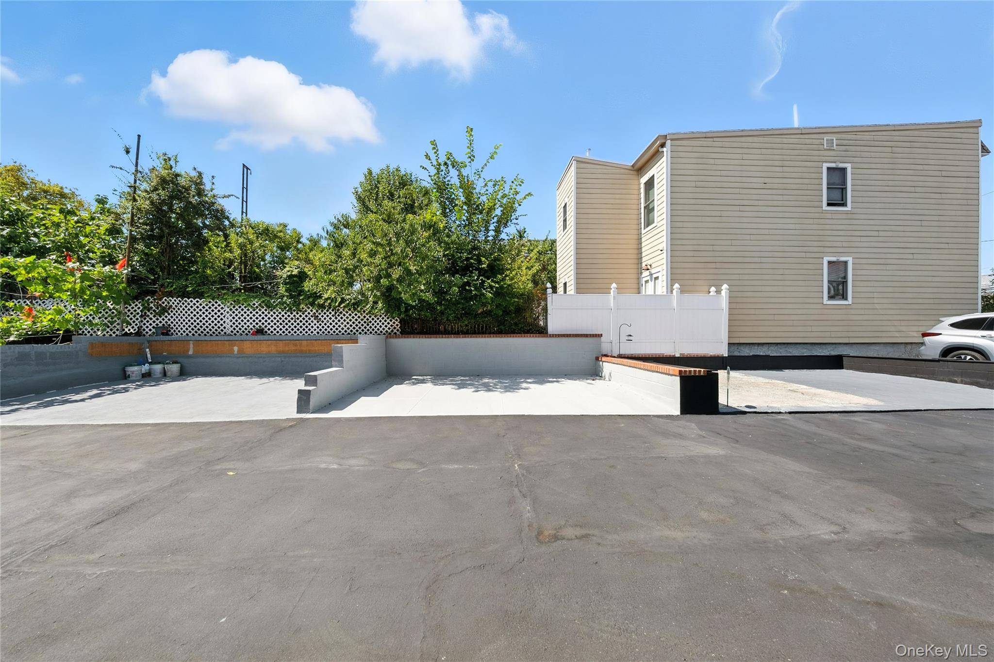 5958 69th PL, Maspeth, NY 11378
