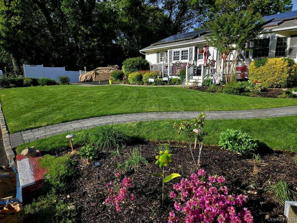 115 Arlington RD, Ronkonkoma, NY 11779