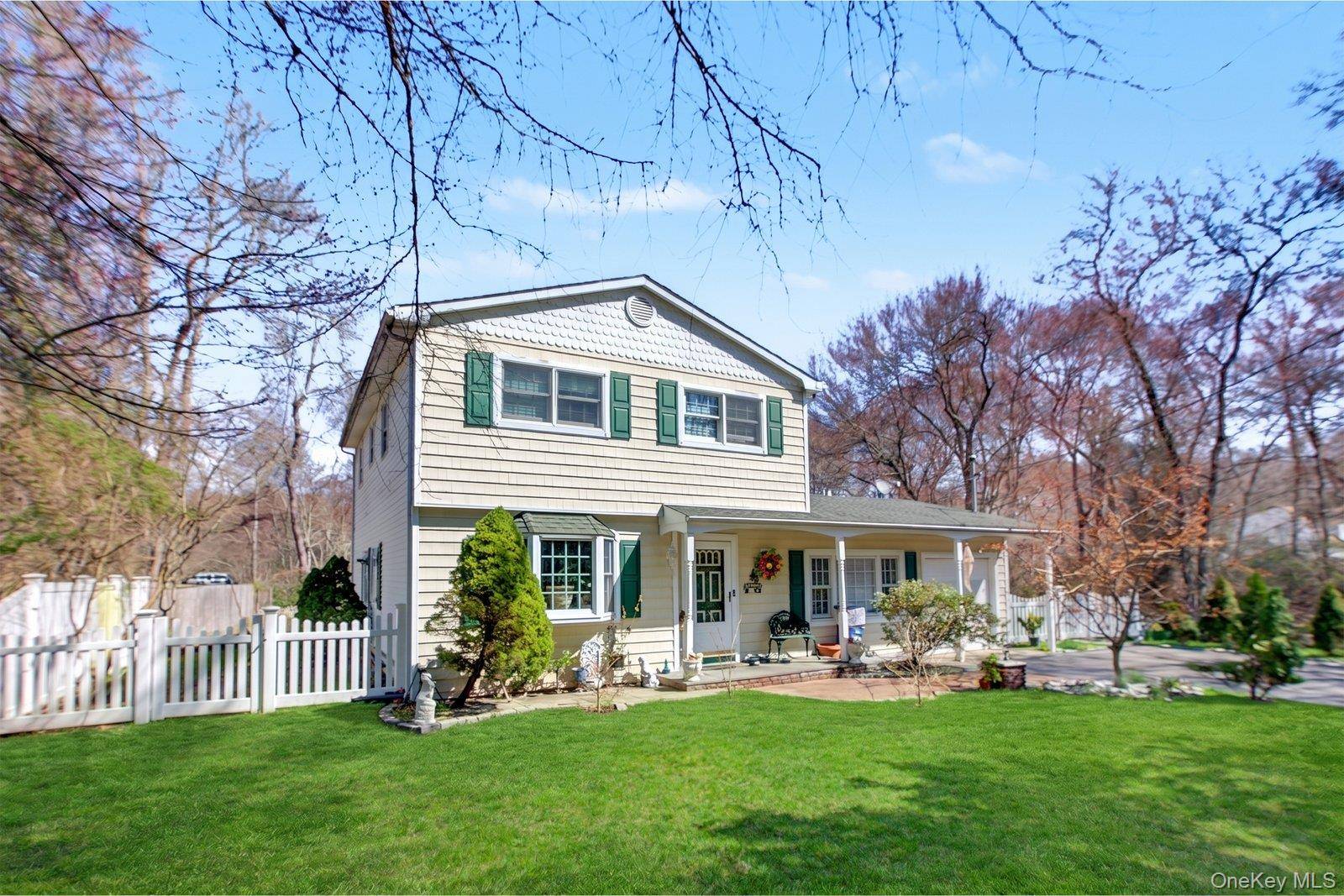 89 Sportsmen ST, Central Islip, NY 11722