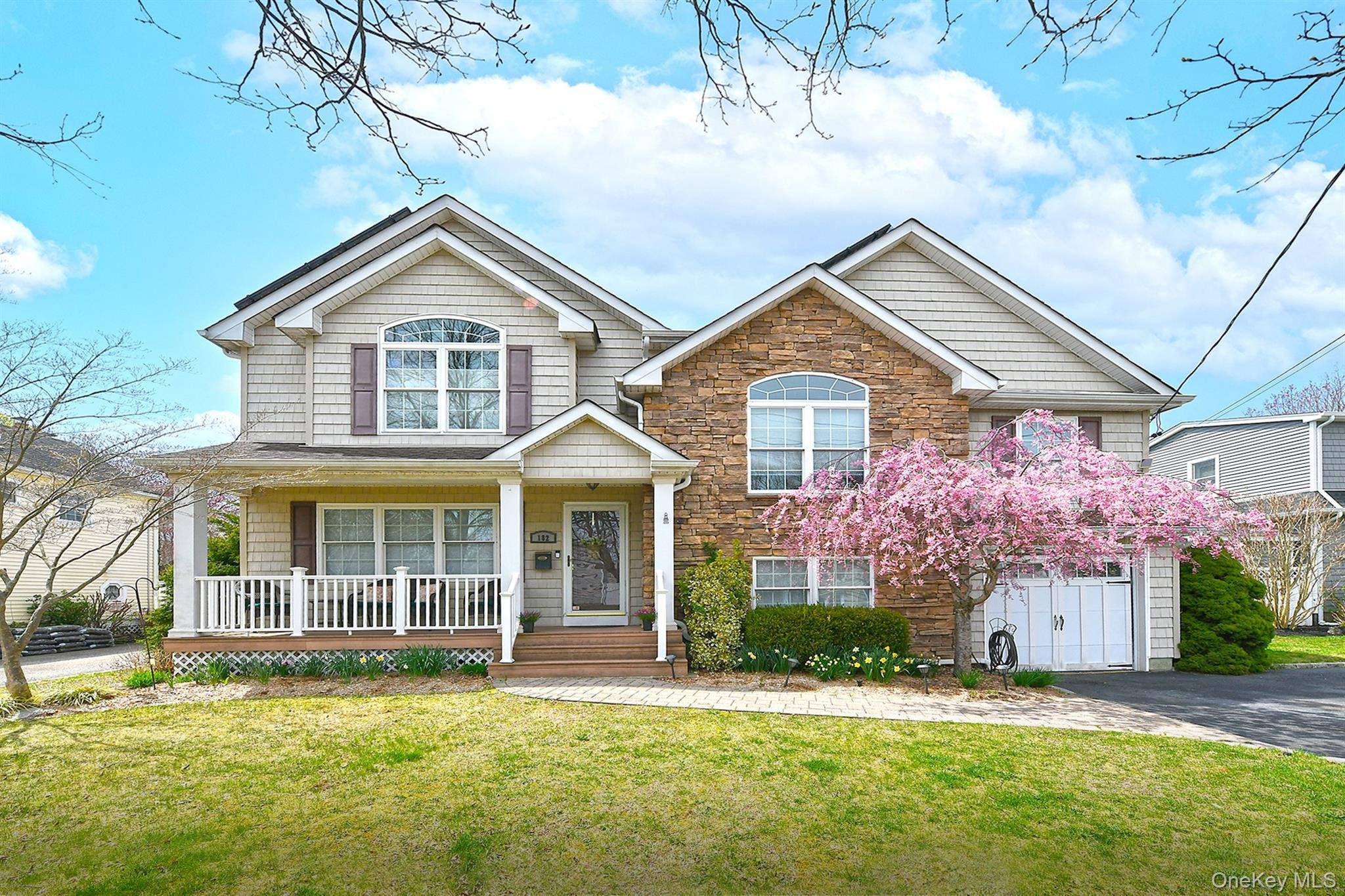 182 Siegel BLVD, Babylon, NY 11702
