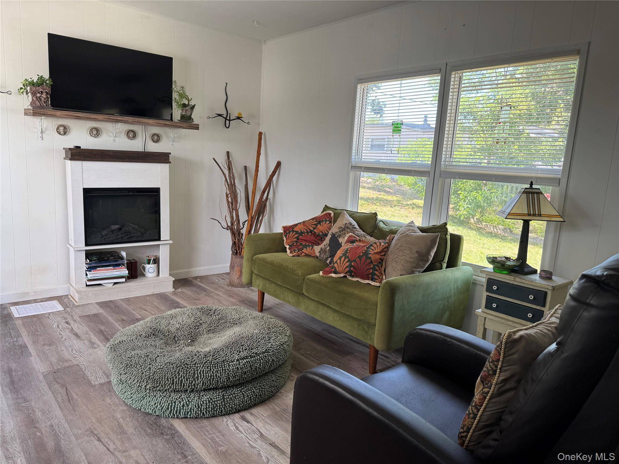 1964 River RD #40, Calverton, NY 11933