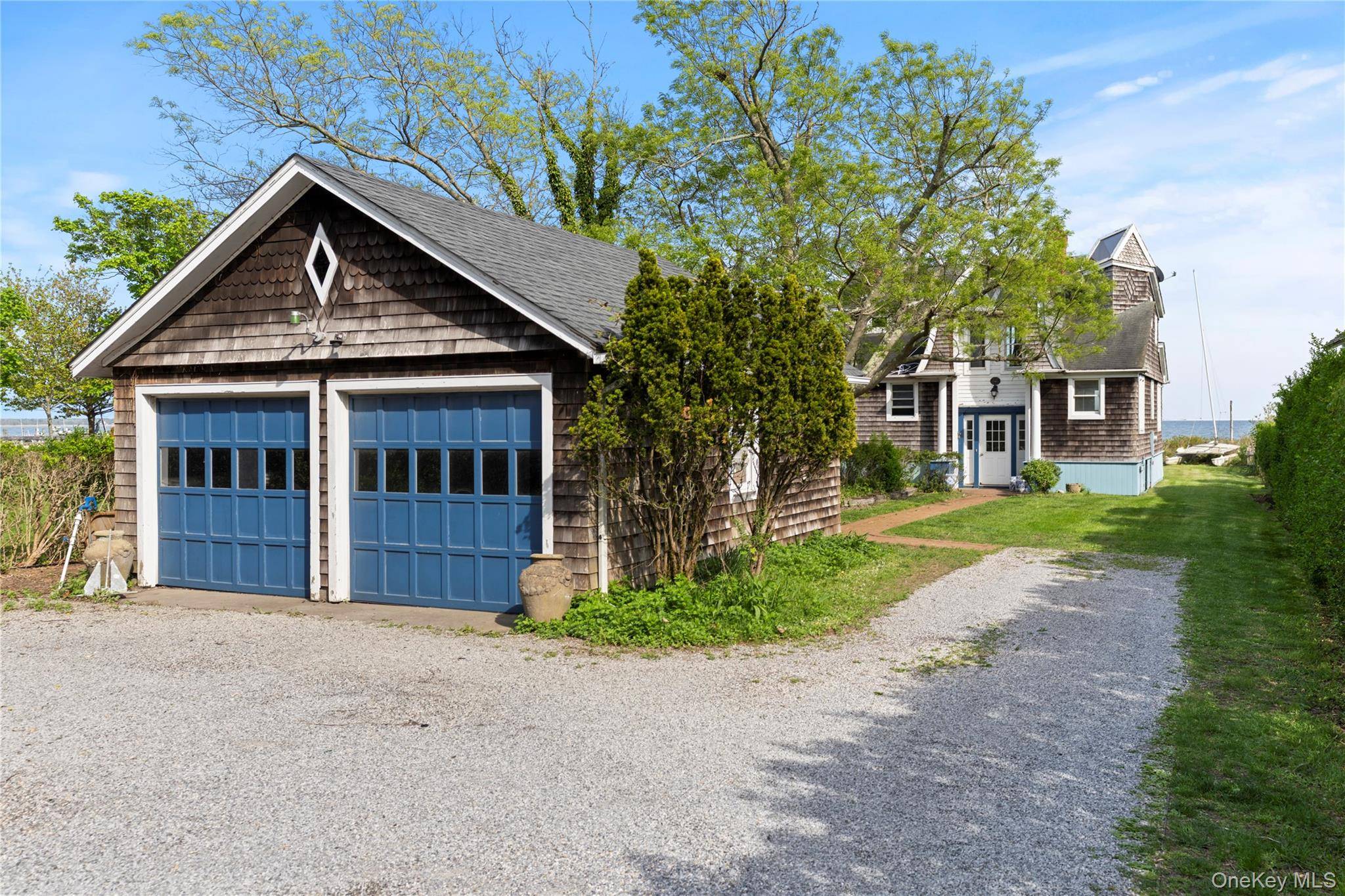 4 Shore RD, Bellport Village, NY 11713
