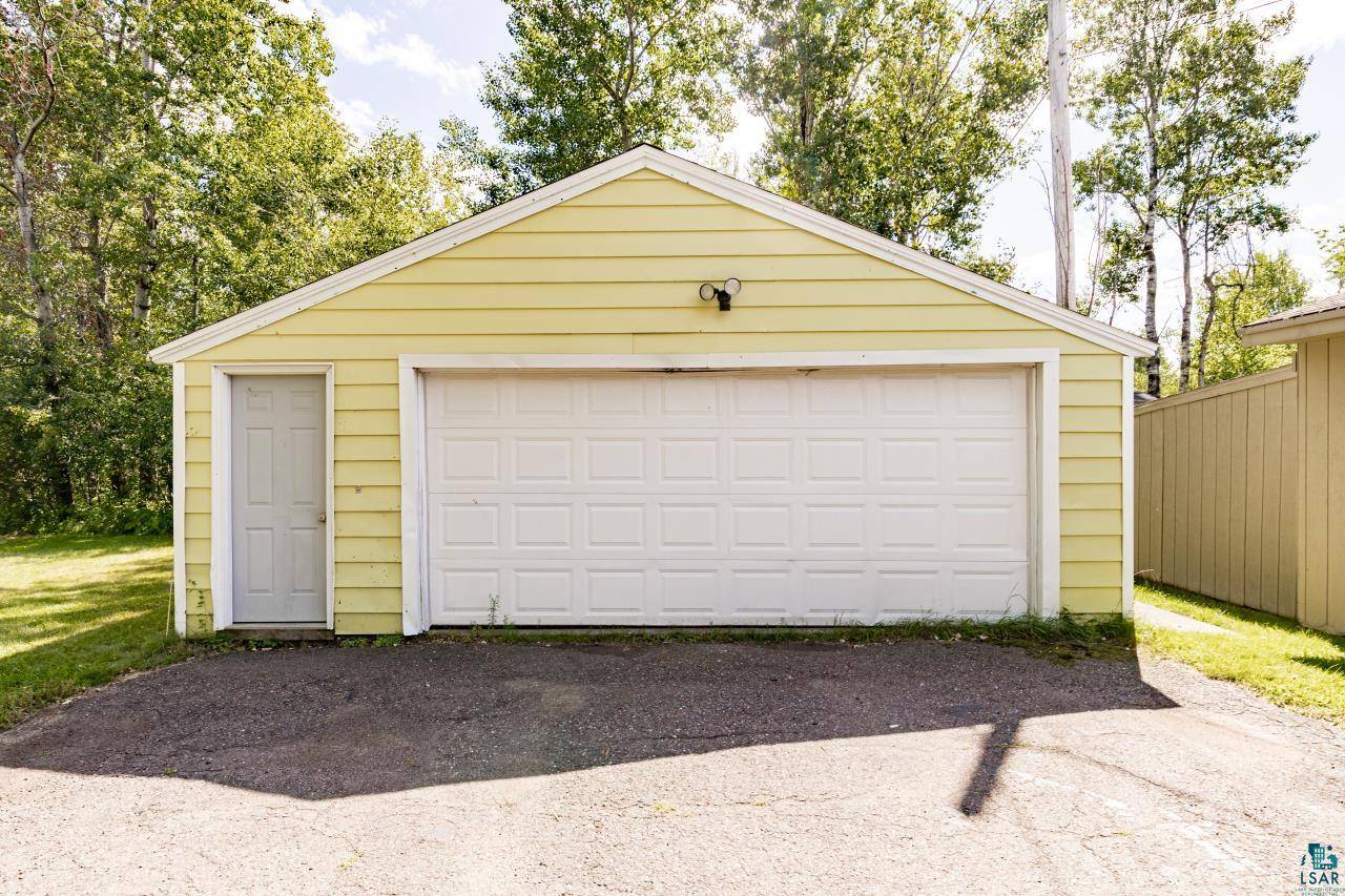 552 W Faribault St, Duluth, MN 55803