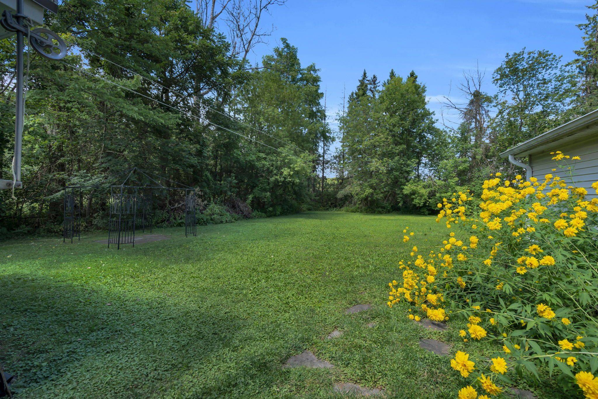 36 May AVE, East Gwillimbury, ON L0G 1V0