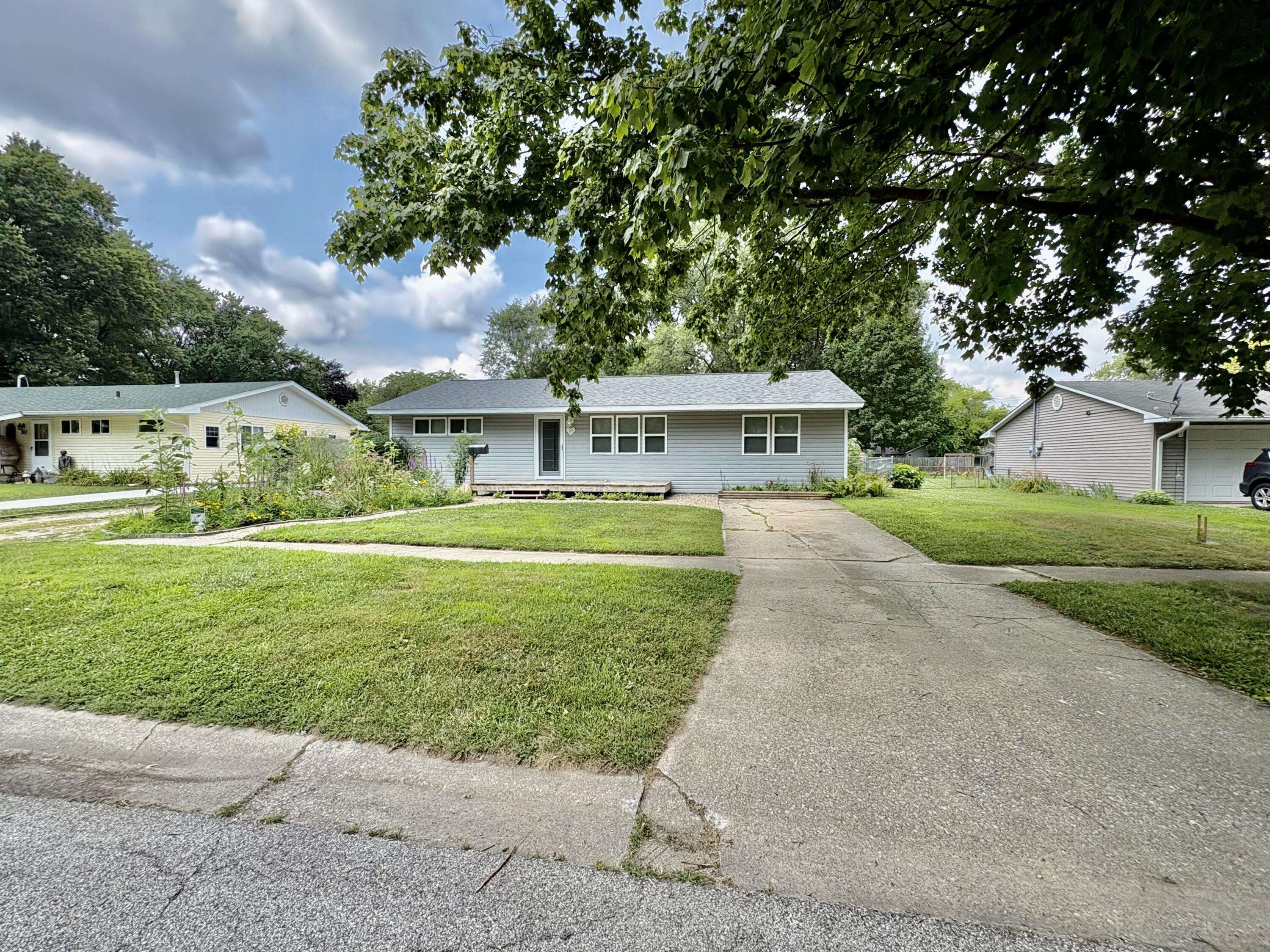 70 N Hillcrest Avenue, Hobart, IN 46342