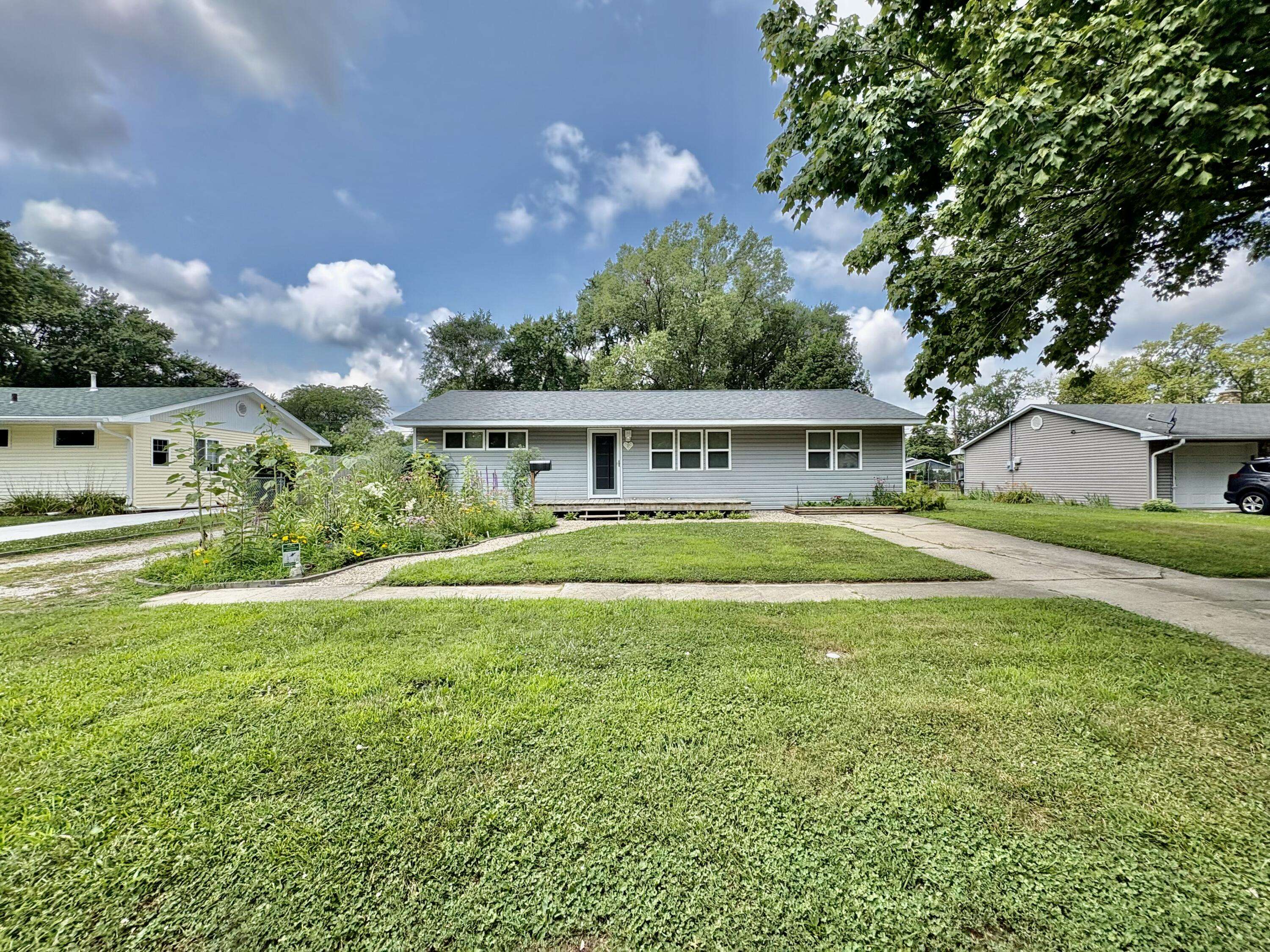 70 N Hillcrest Avenue, Hobart, IN 46342