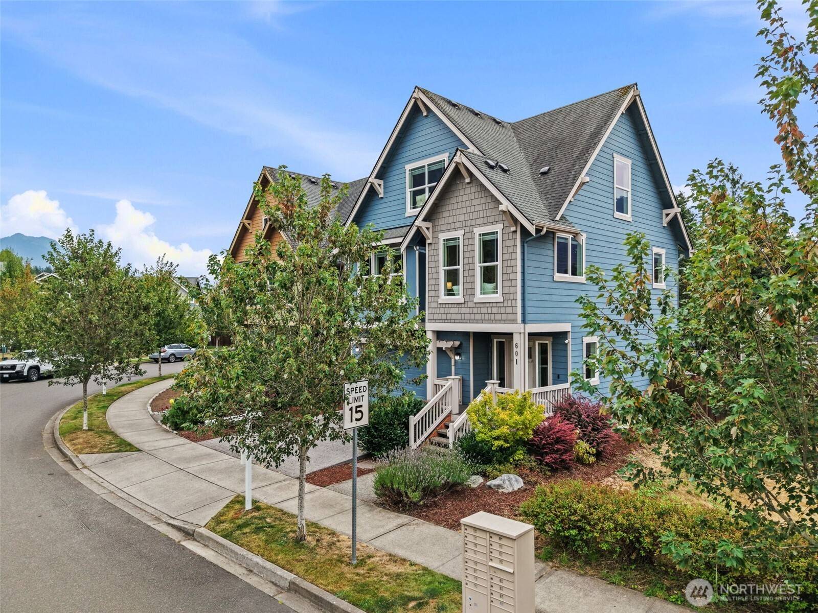 601 NE 2nd ST, North Bend, WA 98045