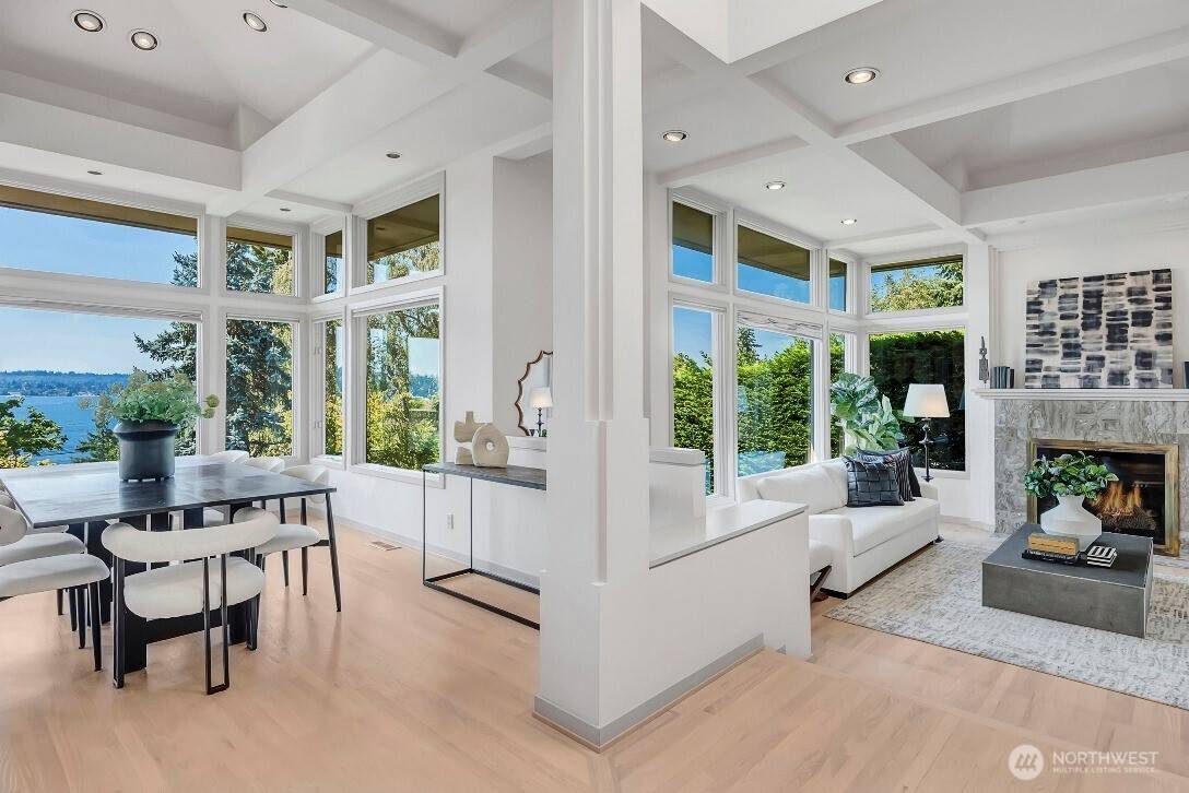 4715 81st AVE SE, Mercer Island, WA 98040