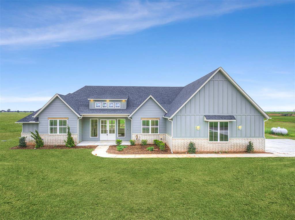 2692 S May AVE, Guthrie, OK 73044