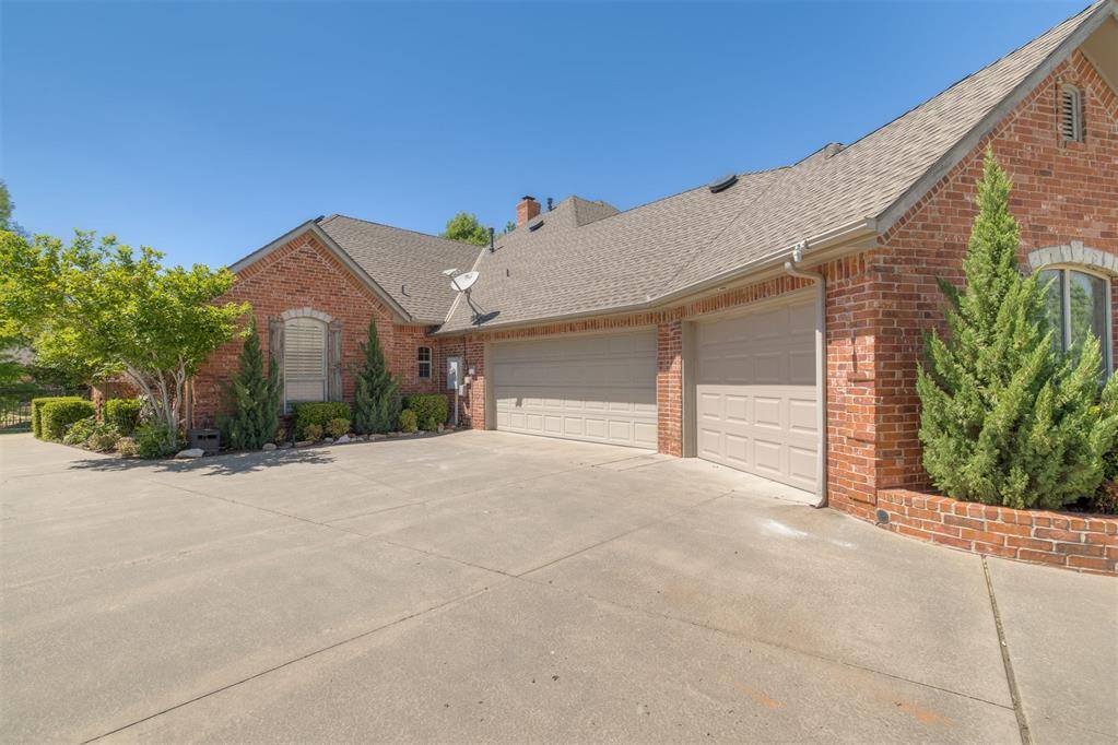 10901 Winelake DR, Oklahoma City, OK 73170