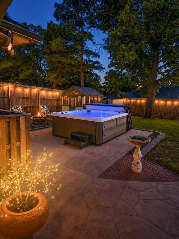 808 Glenridge DR, Edmond, OK 73013