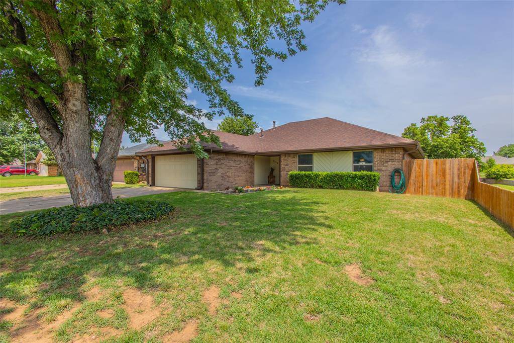 2813 Pinto TRL, Edmond, OK 73012