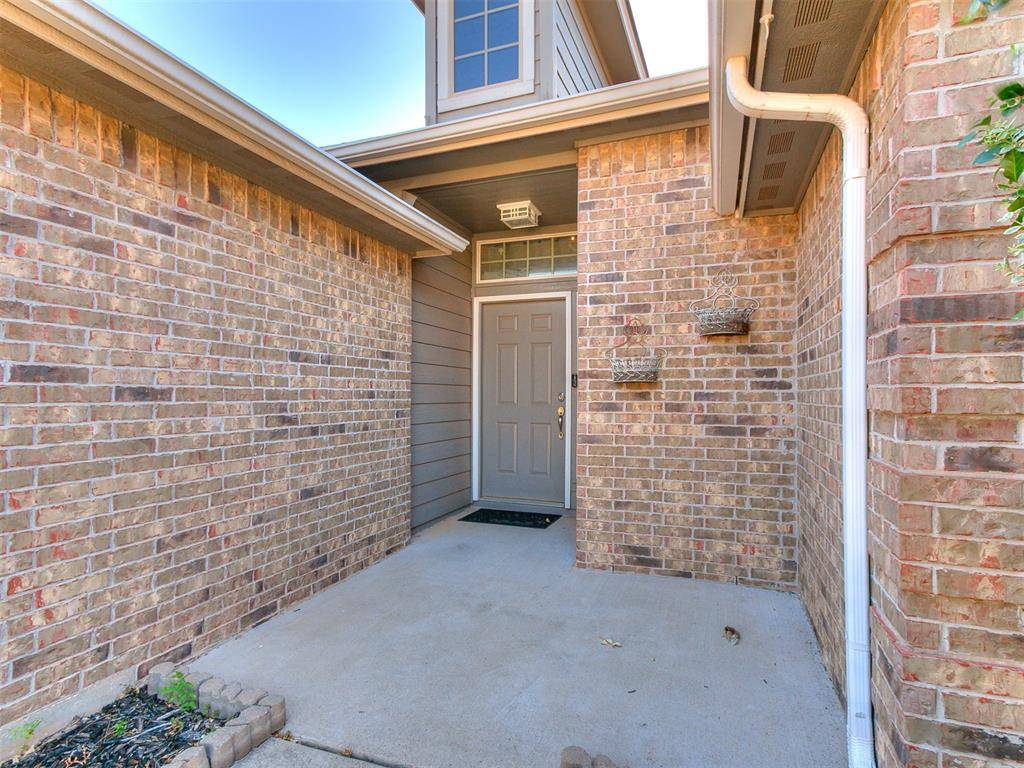 2404 Vintage Park LN, Yukon, OK 73099