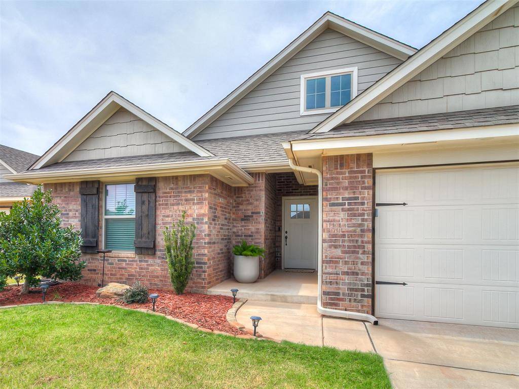 16009 Iron Tree LN, Edmond, OK 73013