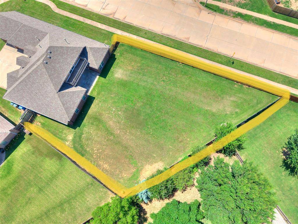 601 Summit BND, Norman, OK 73071
