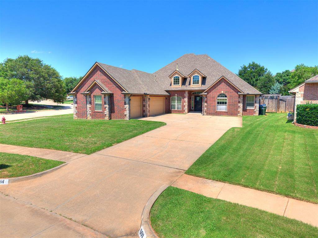601 Summit BND, Norman, OK 73071