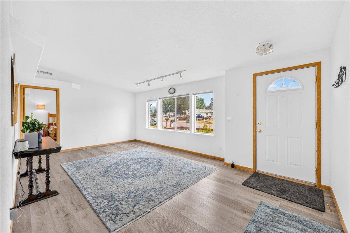 216 Quartzite LOOP, Chewelah, WA 99109