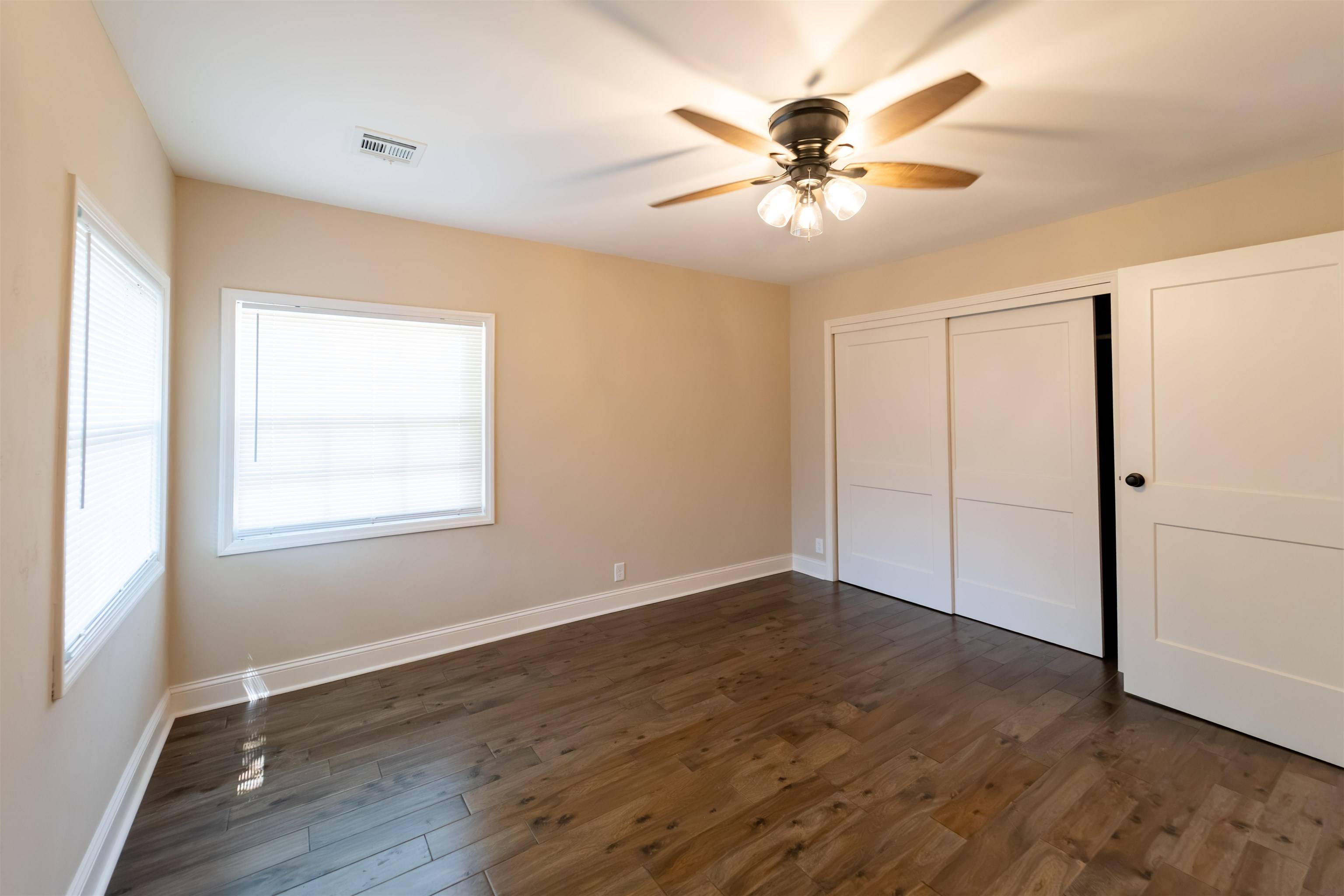 545 W Macarthur, Wichita, KS 67217