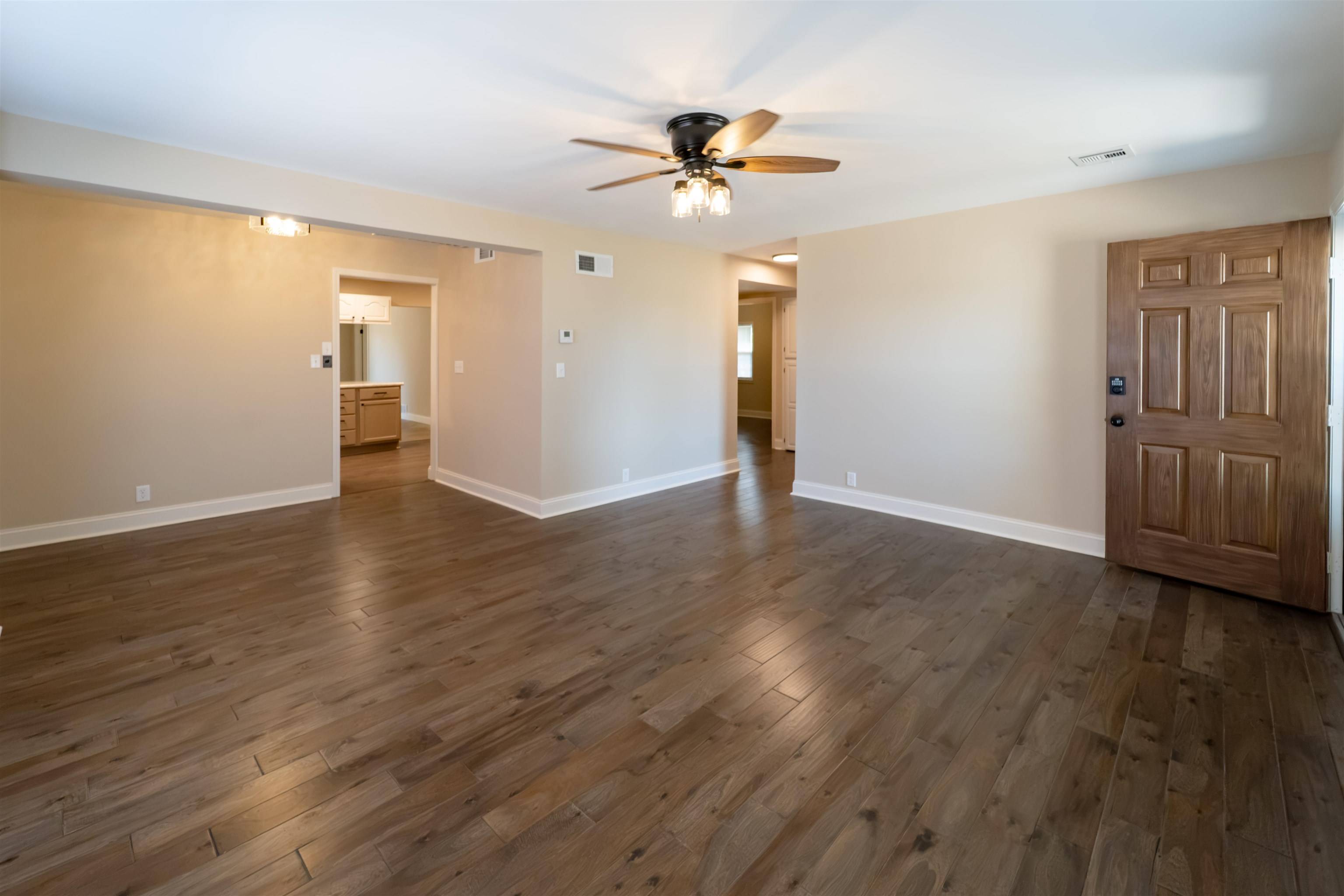 545 W Macarthur, Wichita, KS 67217