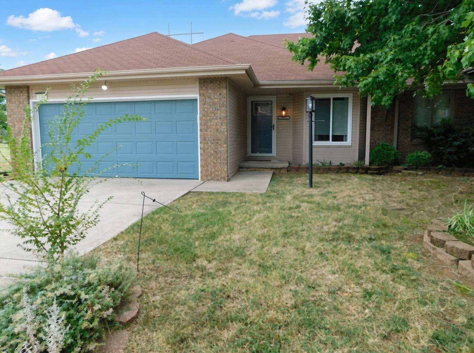 3150 S Sagamont AVE #121, Springfield, MO 65807
